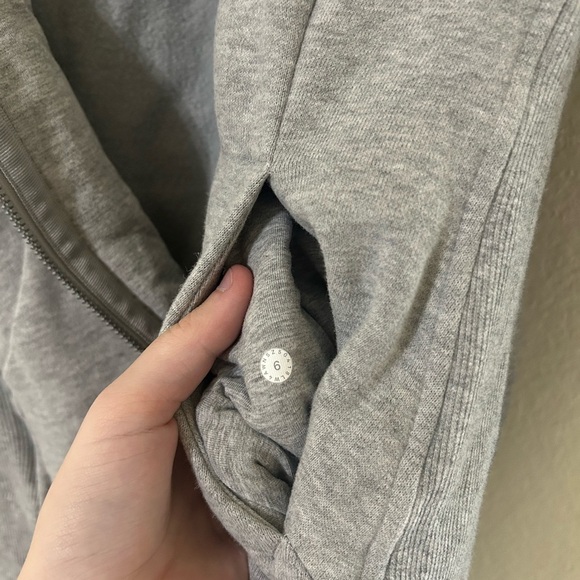 Lululemon Scuba Hoodie Light Cotton Fleece Medium Gray Women’s Size 6 Zip Jacket - Picture 12 of 12